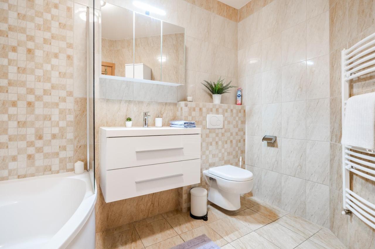 Central Premier Apartment บูดาเปสต์ ภายนอก รูปภาพ