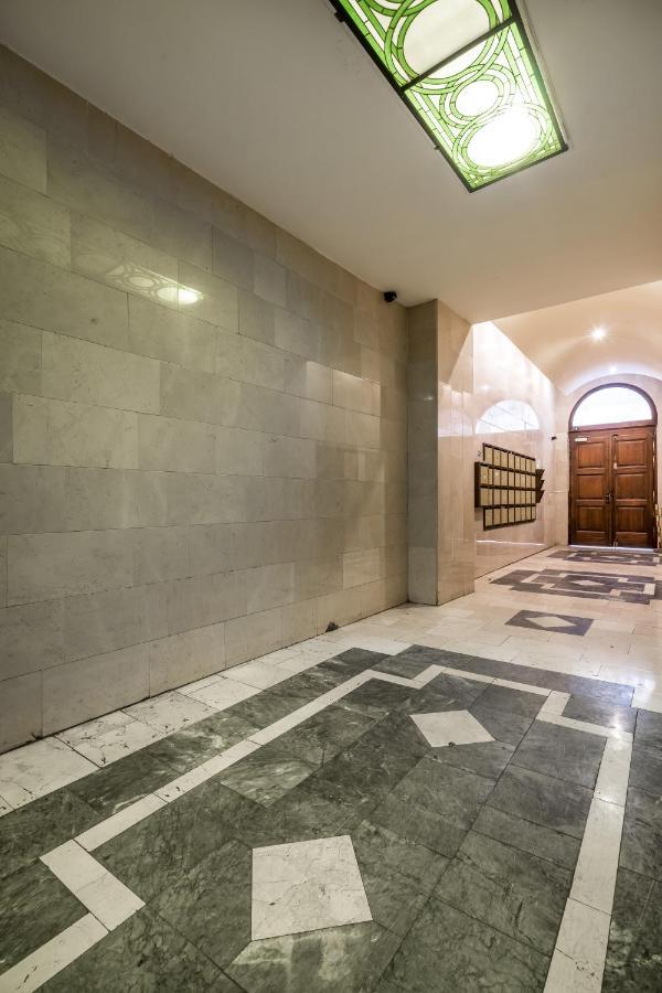 Central Premier Apartment บูดาเปสต์ ภายนอก รูปภาพ